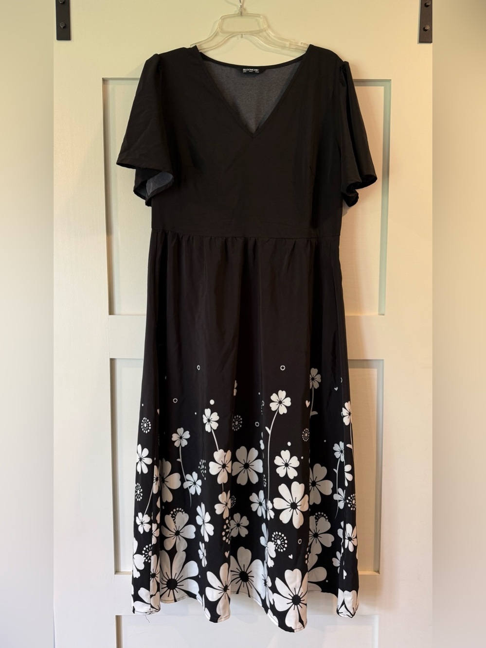 Women’s Bloomchic Black Floral Midi Dress